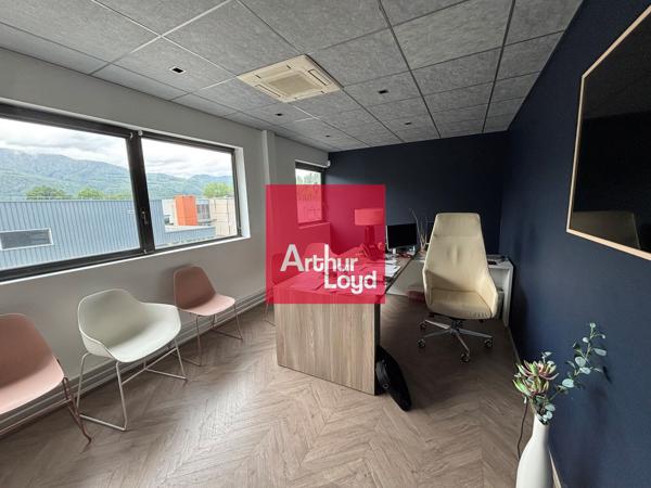 Bureaux à vendre Montbonnot parking ascenseur normes ERP PMR