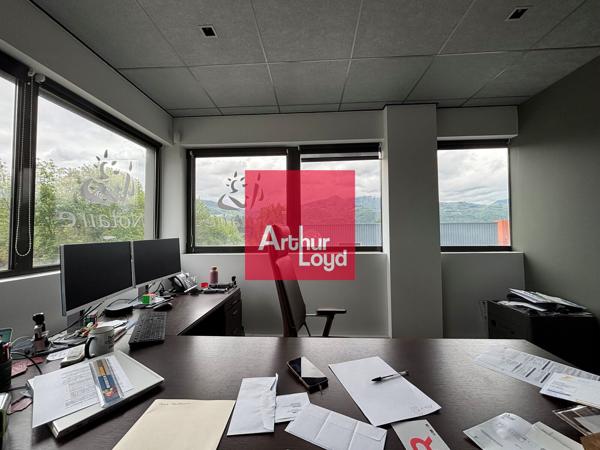 Bureaux à vendre Montbonnot parking ascenseur normes ERP PMR