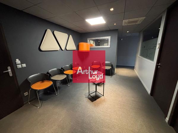 Bureaux à vendre Montbonnot parking ascenseur normes ERP PMR