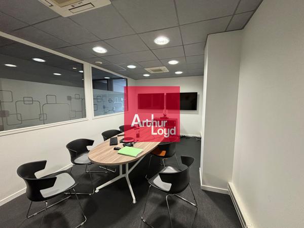 Bureaux à vendre Montbonnot parking ascenseur normes ERP PMR