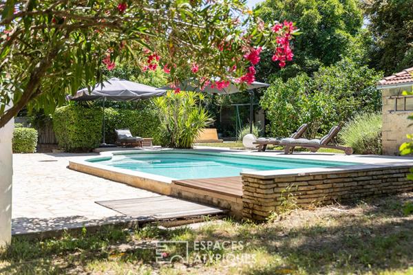 Maison familiale avec jardin méditerranéen et piscine