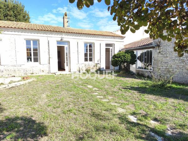 Charmante maison en pierres à St Pierre d'Oléron - 190m² utile - Beau jardin arboré