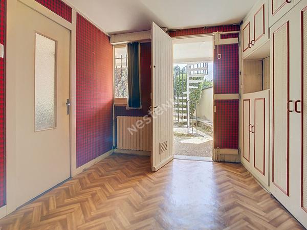 NANTES ROND-POINT DE VANNES / Maison 4 pièces 3 chambres 76m², petit jardin, deux garages