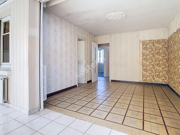 NANTES ROND-POINT DE VANNES / Maison 4 pièces 3 chambres 76m², petit jardin, deux garages