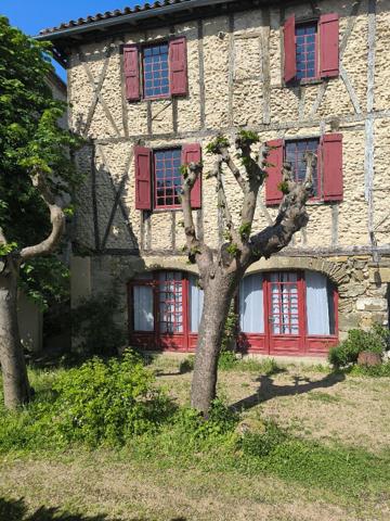 Mirepoix centre , maison de caractère . Mirepoix