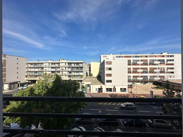 Appartement ERMONT CENTRE - 2 pièces -48.02 m²