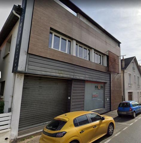 Bâtiment professionnel avec 20 parkings. Brive la gaillarde