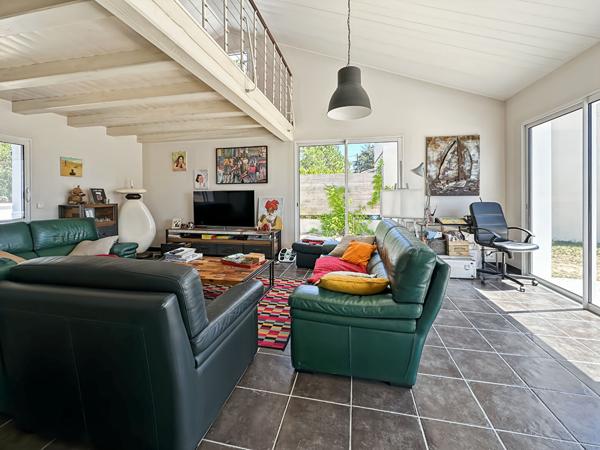 Maison en lisière de forêt