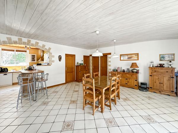 Maison en lisière de forêt