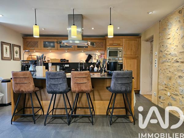Maison à vendre 8 pièces 274,42 m² Rochechouart