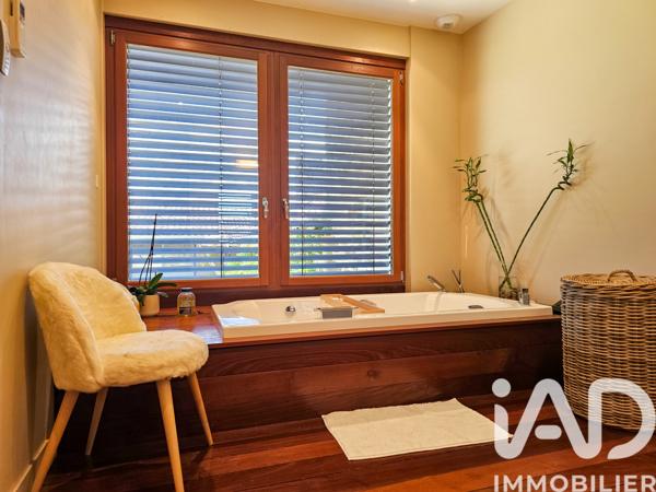 Maison à vendre 8 pièces 274,42 m² Rochechouart