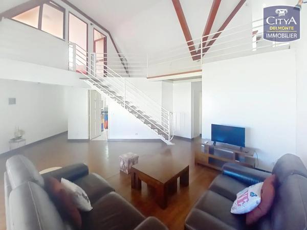 Appartement à vendre 4 pièces 94m² Saint-Pierre (97410)
