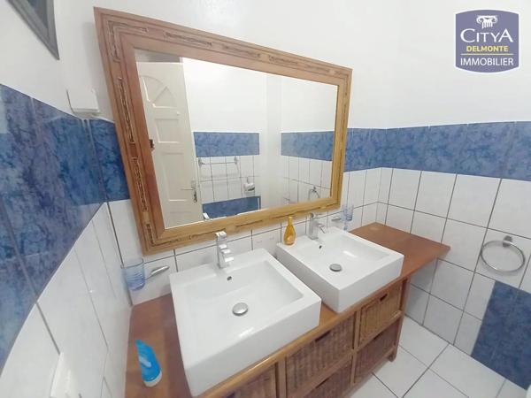 Appartement à vendre 4 pièces 94m² Saint-Pierre (97410)