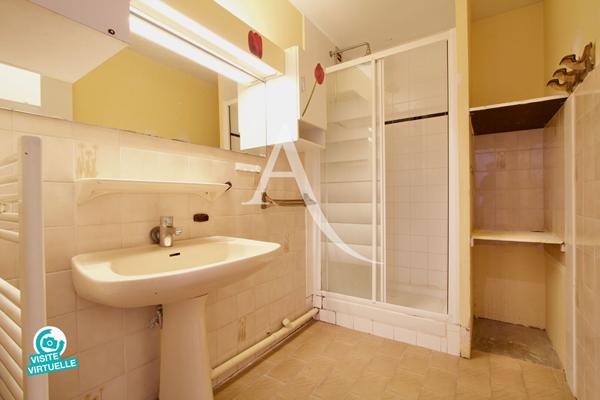 PALAVAS LES FLOTS - RIVE DROITE - APPARTEMENT T3 - 63 M2 - CHAMBRE - CABINE - DRESSING - 63M2 - TERRASSE - VUE MER - PARKING PRIVÉ COMMUN