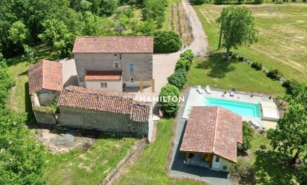 SUPERBE MAISON EN PIERRE RÉNOVÉE, AVEC BOIS ET TERRAINS ATTENANTS Cordes-sur-ciel