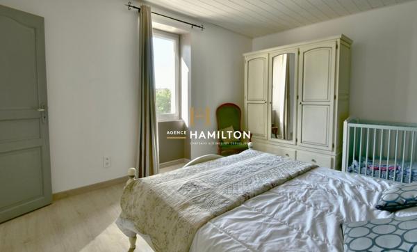 SUPERBE MAISON EN PIERRE RÉNOVÉE, AVEC BOIS ET TERRAINS ATTENANTS Cordes-sur-ciel
