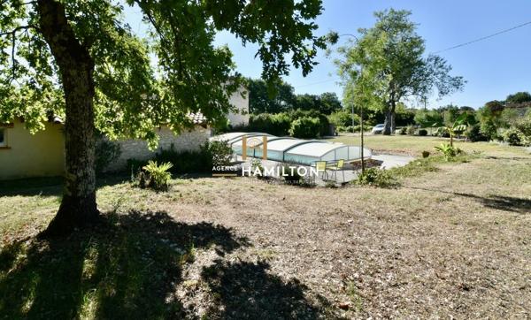 SUPERBE MAISON EN PIERRE RÉNOVÉE, AVEC BOIS ET TERRAINS ATTENANTS Cordes-sur-ciel