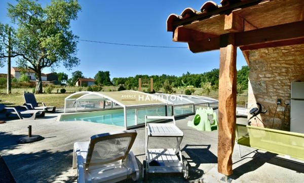 SUPERBE MAISON EN PIERRE RÉNOVÉE, AVEC BOIS ET TERRAINS ATTENANTS Cordes-sur-ciel