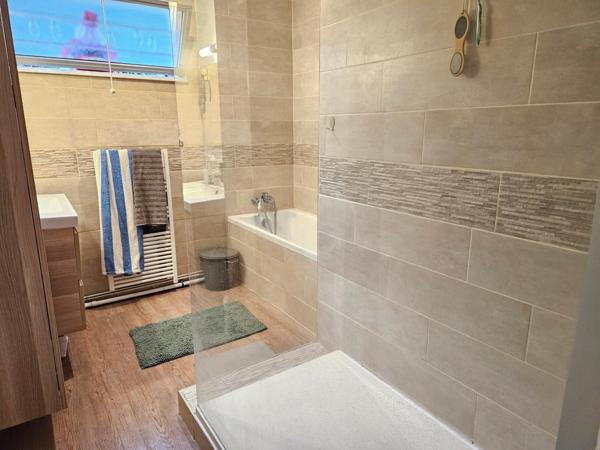 Maison à FONTEVRAUD-L'ABBAYE, 49590 - 5 pièces 90m²