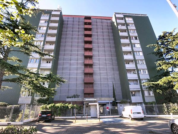 Appartement Muret 4 pièce(s) 77.25 m2 avec balcon vue Pyrénées.