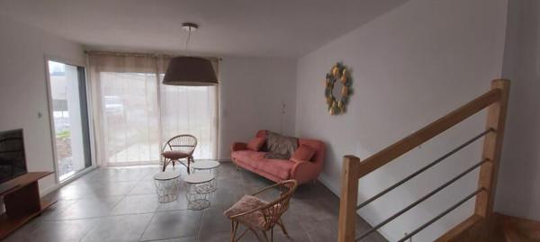A LOUER MAISON MEUBLEE LANGUEUX