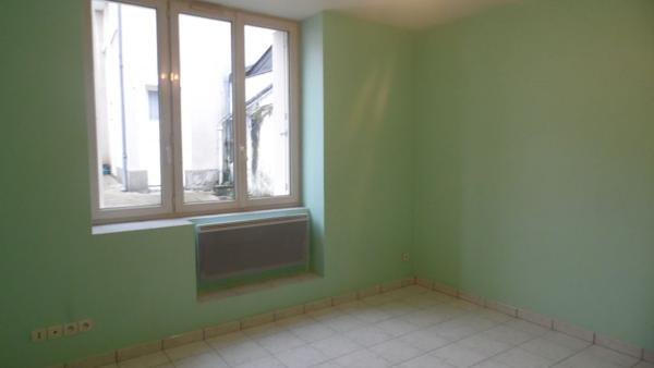 A LOUER LONGUE T1 28.07m²