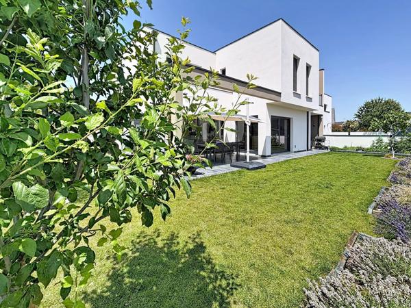 À quelques minutes de Reims – Une maison contemporaine aux prestations de qualité.