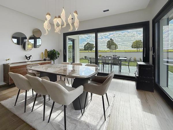 À quelques minutes de Reims – Une maison contemporaine aux prestations de qualité.