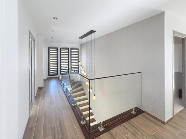 À quelques minutes de Reims – Une maison contemporaine aux prestations de qualité.
