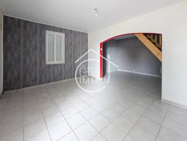 PRIGONRIEUX : Belle maison en pierre , 4 pièces de 96m² avec jardin