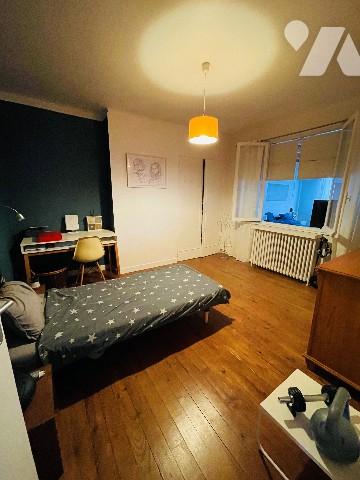 Maison de caractère avec garage 50 m², terrasse et fort potentiel