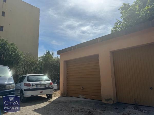 Parking à vendre 14m² Avignon (84000)