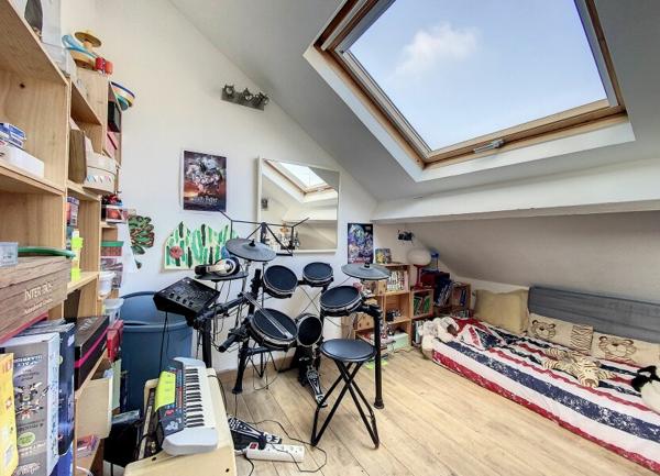 Appartement à vendre    3 pièces • 63,54 m2 Suresnes