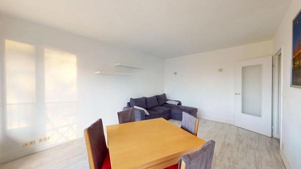 Vente                                                      Appartement
                        
                     3 pièces                      61 m2                     à Chennevières-sur-Marne