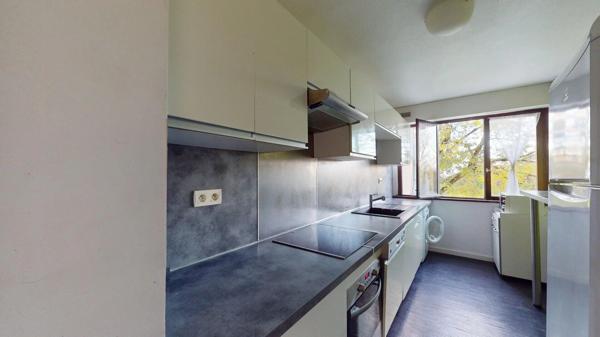 Vente                                                      Appartement
                        
                     3 pièces                      61 m2                     à Chennevières-sur-Marne
