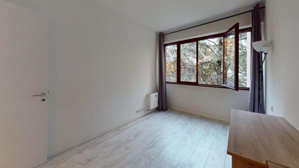 Vente                                                      Appartement
                        
                     3 pièces                      61 m2                     à Chennevières-sur-Marne