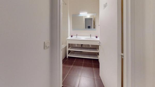 Vente                                                      Appartement
                        
                     3 pièces                      61 m2                     à Chennevières-sur-Marne