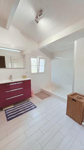 Maison charentaise Meursac 211 m2 au calme non mitoyenne