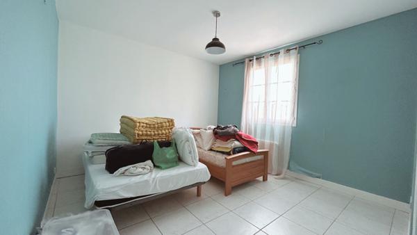 Maison charentaise Meursac 211 m2 au calme non mitoyenne