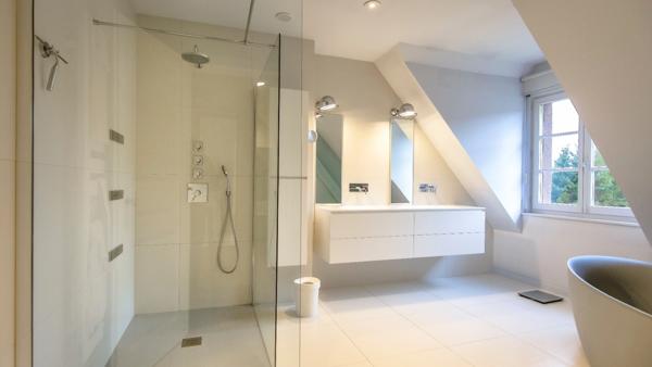 Propriété à vendre 11 pièces 6 chambres à coucher , piscine à BITSCHWILLER LES THANN (68)