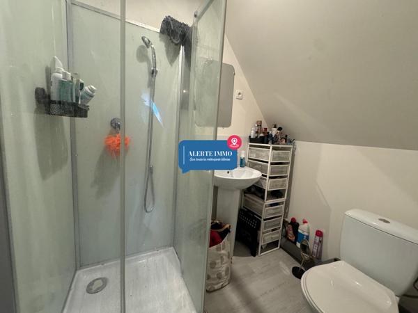 IMMEUBLE RENOVE 3 STUDIOS+1 T2+1 RDC COMMERCIAL