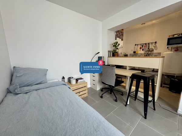 IMMEUBLE RENOVE 3 STUDIOS+1 T2+1 RDC COMMERCIAL