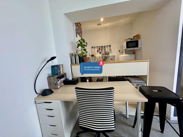 IMMEUBLE RENOVE 3 STUDIOS+1 T2+1 RDC COMMERCIAL
