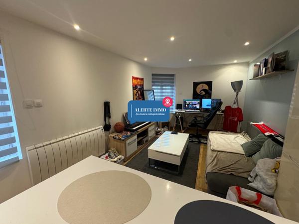 IMMEUBLE RENOVE 3 STUDIOS+1 T2+1 RDC COMMERCIAL