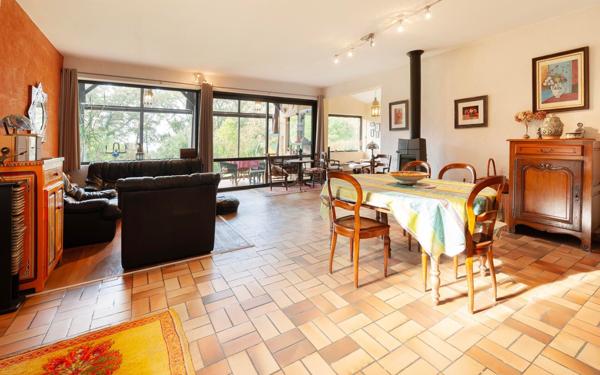 Maison à vendre    5 pièces • 154 m2 Saint-Sever