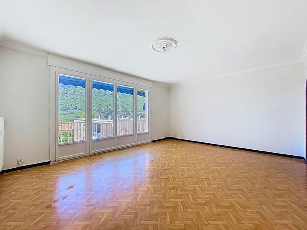 Appartement 4 pièces à vendre à Laragne Monteglin - balcon, garage et cave