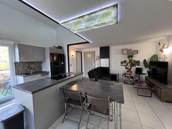 APPARTEMENT DUPLEX DE 79 M2 AU SOL AVEC TERRASSE