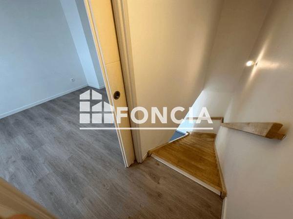 Location Appartement 2 pièces 41.61 m² - 800 CHEMIN DES VIOUGUES Salon De Provence 13300