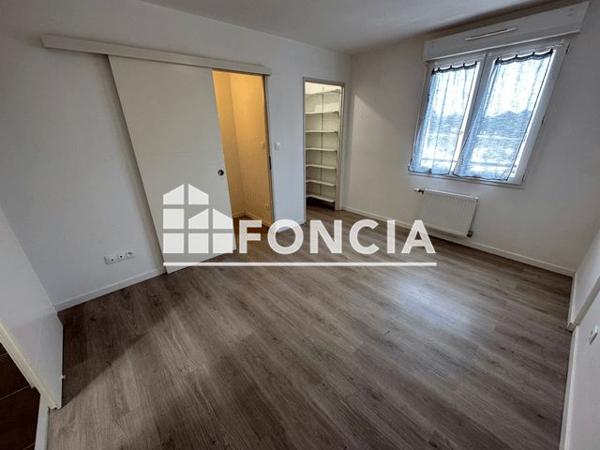 Location Appartement 2 pièces 41.61 m² - 800 CHEMIN DES VIOUGUES Salon De Provence 13300