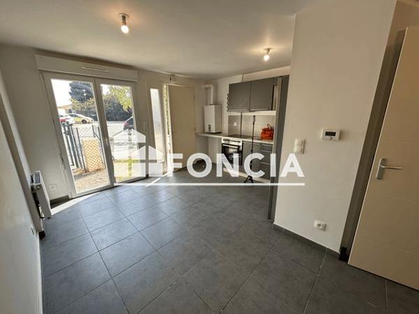 Location Appartement 2 pièces 41.61 m² - 800 CHEMIN DES VIOUGUES Salon De Provence 13300